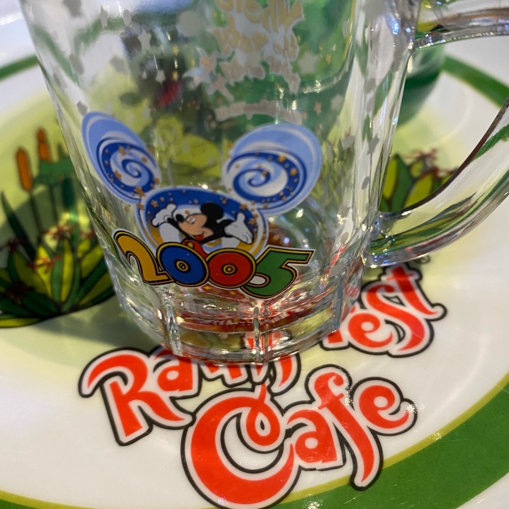 Disney cups and plates